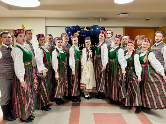 Jauniešu deju kolektīvs "Tracis"